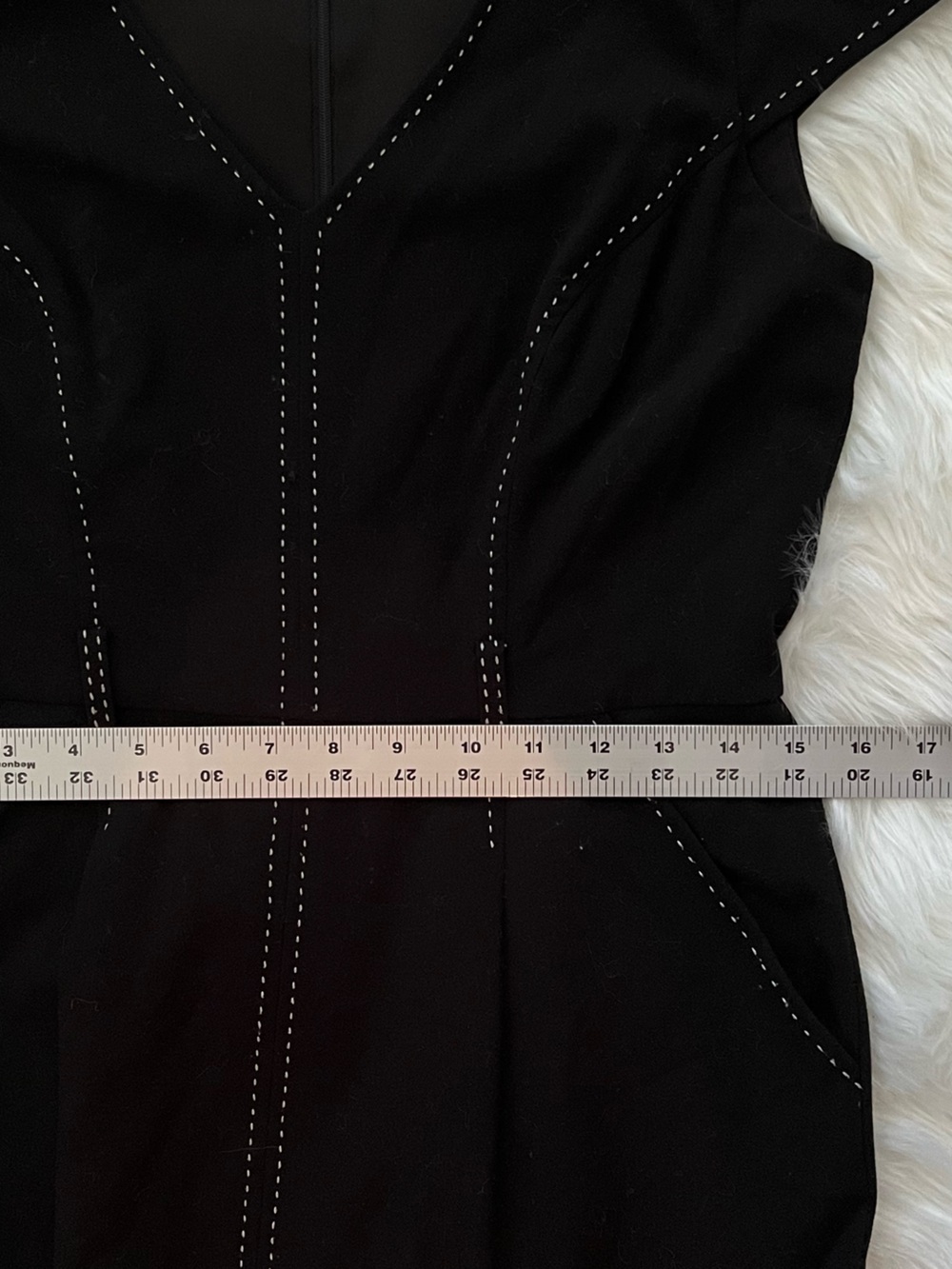 Evan- Picone Black Cap-Sleeve Sheath Dress with Contrast Stitching size 6 - Picture 6 of 7